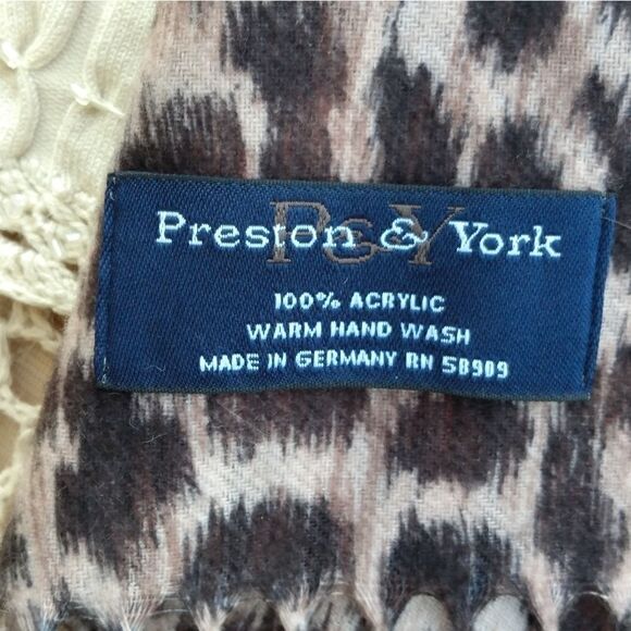 NWOT PRESTON & YORK Leopard Print 100% Acrylic Scarf Wrap with Fringe - Picture 3 of 13